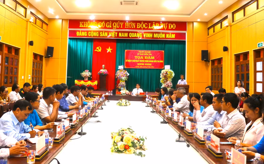 Quang cảnh buổi tọa đàm. Ảnh: Ngọc Minh