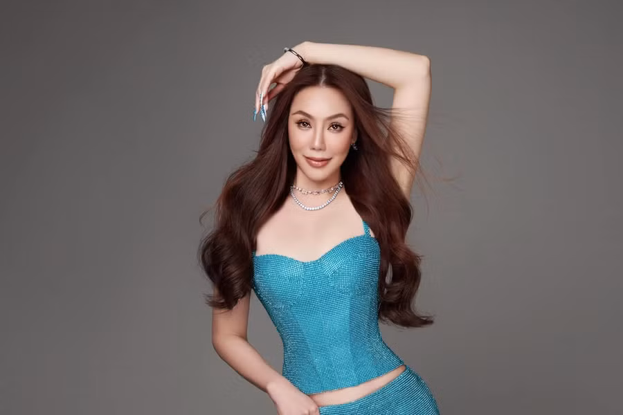 Nếu không nói, nhiều người khó thể nhận ra đây là Hồ Quỳnh Hương. Nếu không nói, nhiều người khó thể nhận ra đây là Hồ Quỳnh Hương.