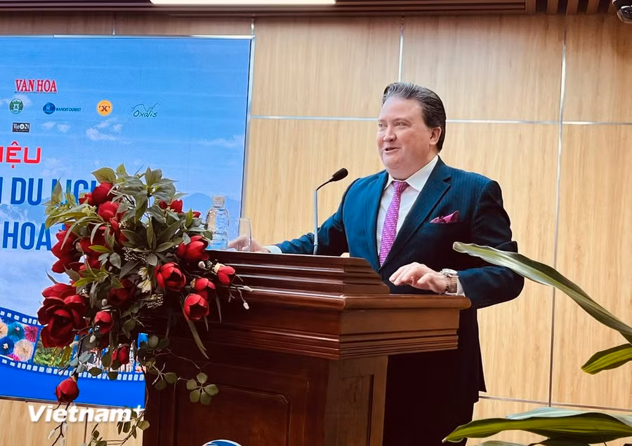Đại sứ Mỹ tại Việt Nam Marc Evans Knapper phát biểu tại họp báo. (Ảnh: Mai Mai/Vietnam+)