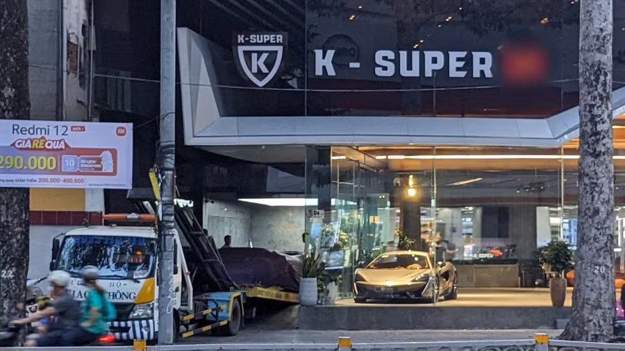 Showroom K-Super nơi Phan Công Khanh kinh doanh siêu xe trên đường Trần Hưng Đạo, Quận 1. Ảnh: Anh Tú Showroom K-Super nơi Phan Công Khanh kinh doanh siêu xe trên đường Trần Hưng Đạo, Quận 1. Ảnh: Anh Tú