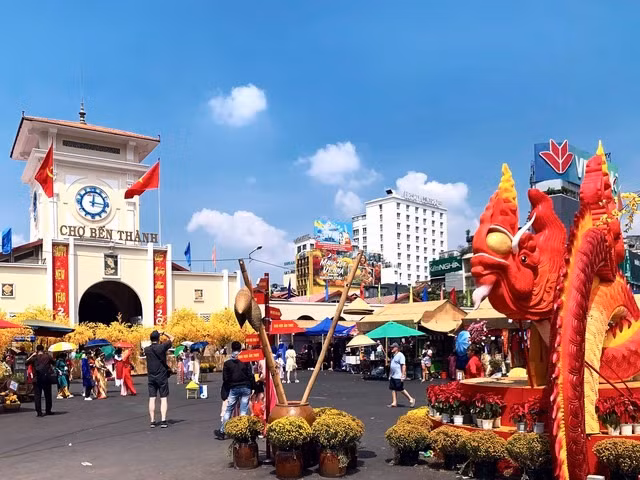 Thời tiết trên cả nước đẹp và thuận lợi cho người dân du xuân