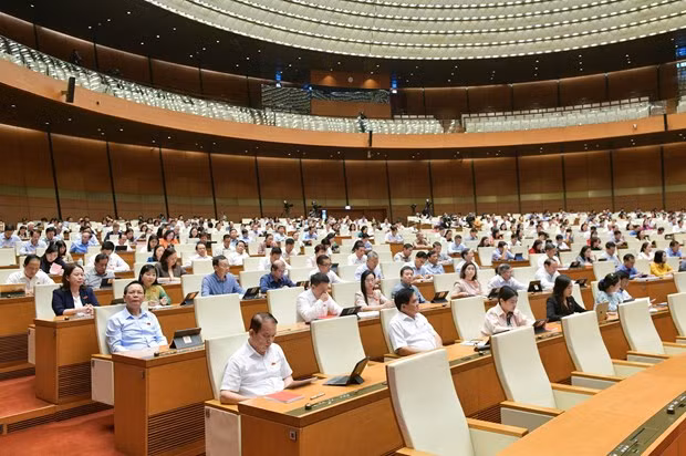 Quốc hội đã họp và lấy ý kiến biểu quyết thông qua việc lấy phiếu tín nhiệm. (Ảnh: PV/Vietnam+)