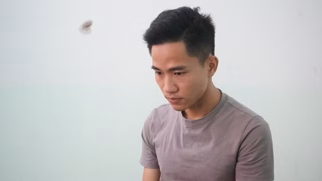 Lộ đường dây nhân viên ngân hàng mua bán thông tin tài khoản khách hàng - Ảnh 1. Bị can Hoàng Đức Nhu. Ảnh: NGUYỄN TÚ