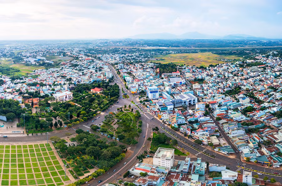 Đô thị Pleiku ngày càng hiện đại và năng động. Ảnh: Phạm Quý