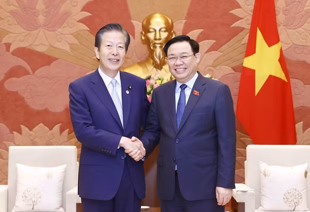 Sáng 23/8/2023, tại Nhà Quốc hội, Chủ tịch Quốc hội Vương Đình Huệ tiếp Chủ tịch Đảng Công minh Nhật Bản Yamaguchi Natsuo. (Ảnh: Doãn Tấn/TTXVN)