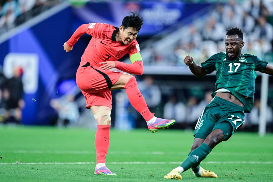 Ngôi sao Son Heung-min (trái) cùng đội tuyển Hàn Quốc cũng góp mặt. Ảnh AFC