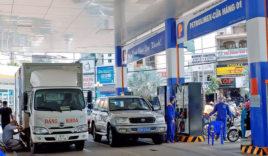 Petrolimex luôn là đơn vị đi đầu trong việc cung cấp những sản phẩm chất lượng và dịch vụ chuyên nghiệp nhất. Ảnh: Đ.T