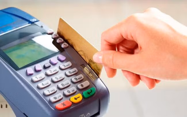 Chủ tài khoản thanh toán vi phạm hành vi bị cấm về tài khoản thanh toán theo quy định sẽ bị đóng tài khoản (ảnh tư liệu)
