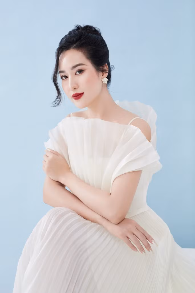 Cơ hội cho cô gái 1,45m làm hoa hậu - Ảnh 6. Nguyễn Hoàng Dung ( Đà Nẵng)