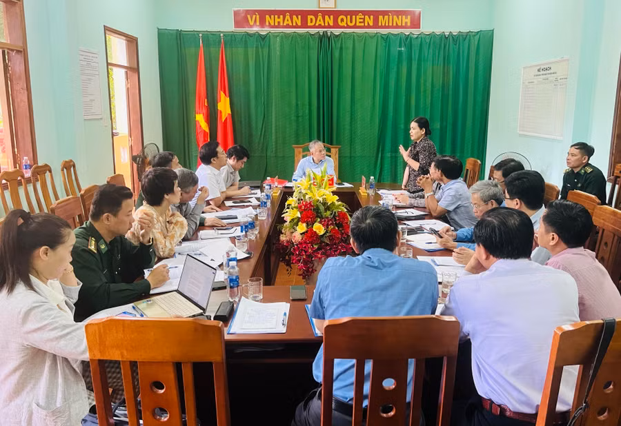 Đồng chí Phó Chủ tịch UBND tỉnh Y Ngọc phát biểu tại buổi giám sát của Ủy ban Đối ngoại của Quốc hội. Ảnh: TVP