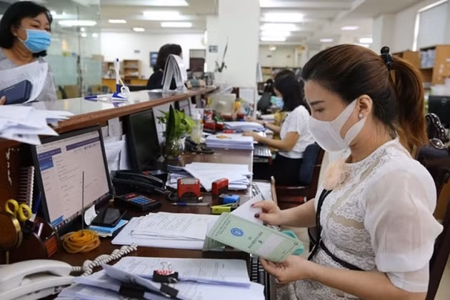 Chính phủ quy định 3 nhóm trường hợp cán bộ, công chức thuộc diện tinh giản biên chế từ ngày 20-7. Ảnh minh họa