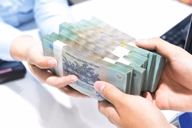Khách hàng đề nghị cấp tín dụng vượt giới hạn phải không có nợ xấu tại các tổ chức tín dụng trong 3 năm liền kề trước thời điểm đề nghị cấp tín dụng (ảnh minh họa)
