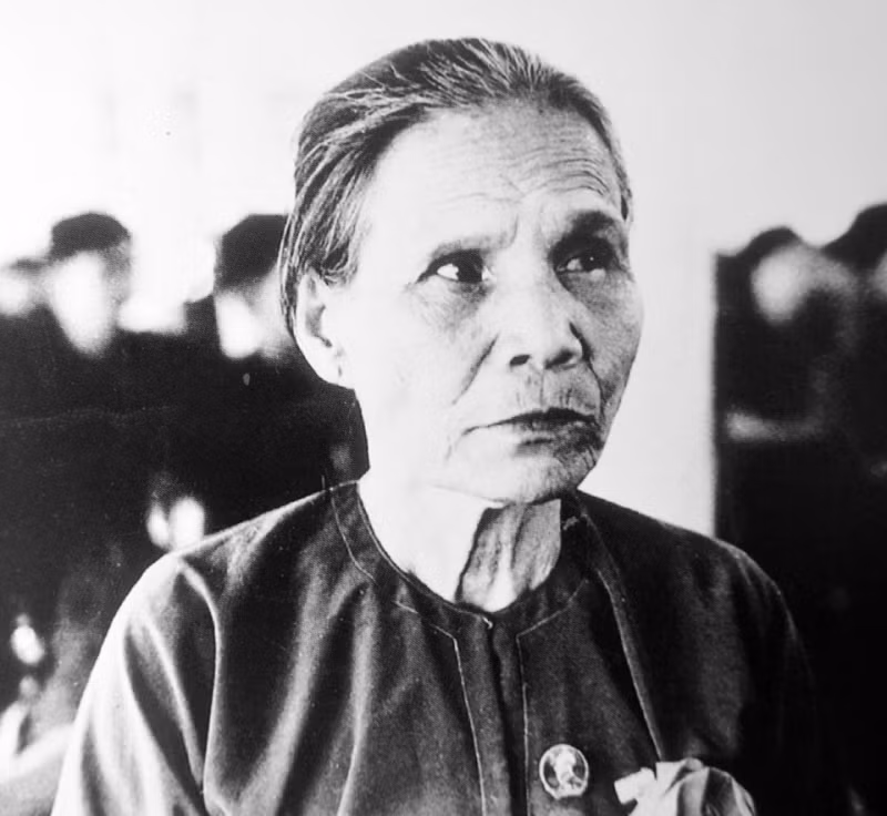 Má Tám - Huỳnh Thị Tân tại Đại hội anh hùng lực lượng vũ trang nhân dân năm 1977 ở Thủ đô Hà Nội.