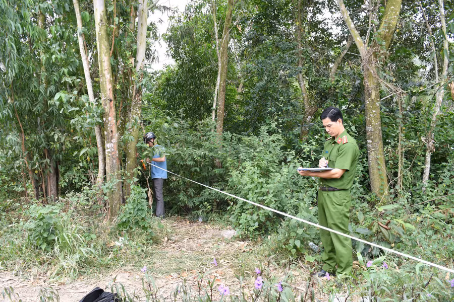 Nơi cất giấu hơn 8 lượng vàng sau vụ cướp. Ảnh: NAM LONG
