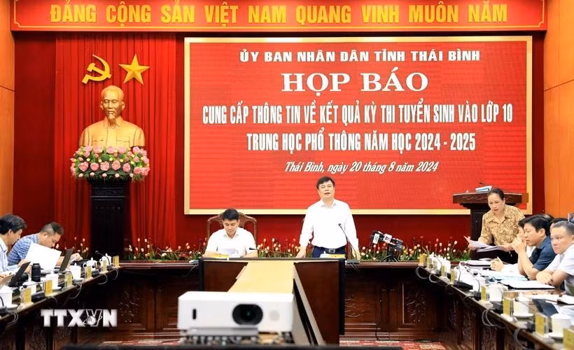 Buổi họp báo được tổ chức ngày 20/8 cung cấp thông tin về kết quả Kỳ thi tuyển sinh vào lớp 10 năm học 2024-2025. (Ảnh: Thế Duyệt/TTXVN)