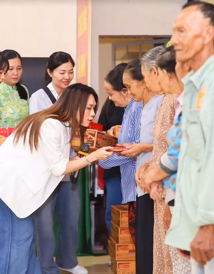Ca sĩ Mỹ Tâm thường xuyên có các đợt thiện nguyện