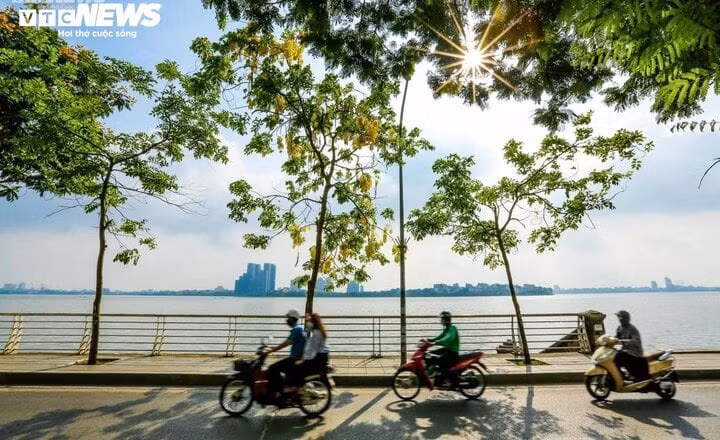 Một góc Hồ Tây. (Ảnh minh họa: Ngô Trần).