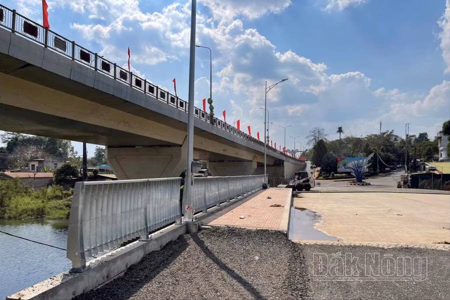 Các hạng mục chính của cầu hồ hạ Gia Nghĩa cơ bản hoàn thành
