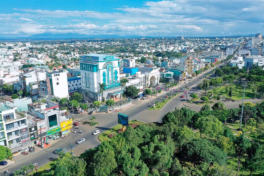 Đô thị Pleiku ngày càng hiện đại và năng động. Ảnh: Đức Thụy Đô thị Pleiku ngày càng hiện đại và năng động. Ảnh: Đức Thụy