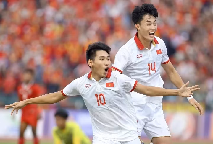 U22 Việt Nam 2 lần gỡ hòa, được chơi hơn người nhưng không thể giành chiến thắng. (Ảnh: Thế Sơn) U22 Việt Nam 2 lần gỡ hòa, được chơi hơn người nhưng không thể giành chiến thắng. (Ảnh: Thế Sơn)