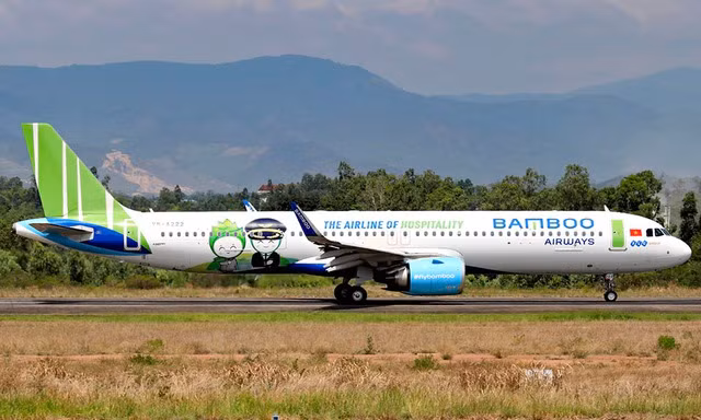 FLC công bố chuyển nhượng hết cổ phần tại Bamboo Airways cho ông Lê Thái Sâm. Ảnh: BAMBOO AIRWAYS FLC công bố chuyển nhượng hết cổ phần tại Bamboo Airways cho ông Lê Thái Sâm. Ảnh: BAMBOO AIRWAYS