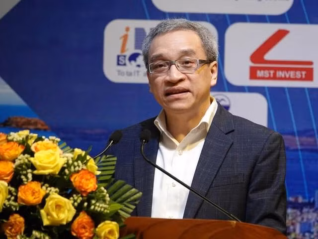 Thứ trưởng Bộ TT-TT Phan Tâm phát biểu tại hội thảo. Ảnh: HOÀNG TRỌNG