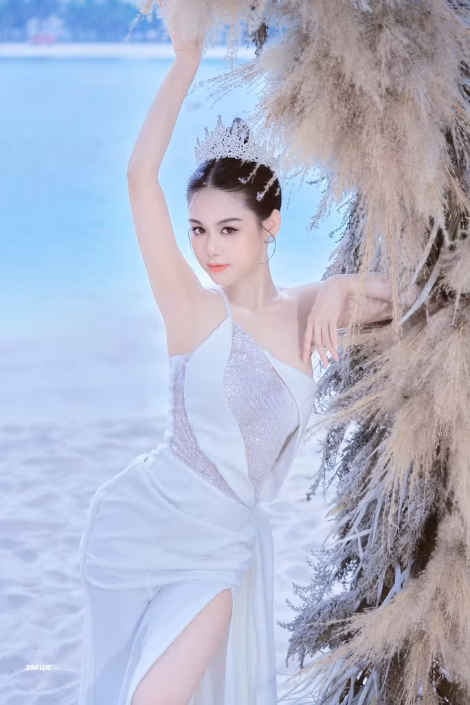 Cơ hội cho cô gái 1,45m làm hoa hậu - Ảnh 3. Lý Thu Thảo (Thanh Hóa)