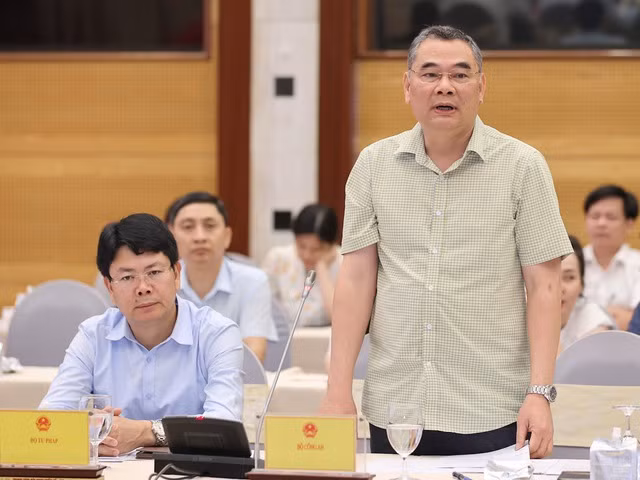 Trung tướng Tô Ân Xô, Người phát ngôn Bộ Công an: Thời gian tới, lực lượng công an sẽ đẩy mạnh kiểm tra việc cấp bằng lái xe và cấp Giấy chứng nhận sức khỏe