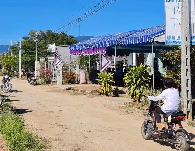 Người thân đang lo hậu sự cho nạn nhân