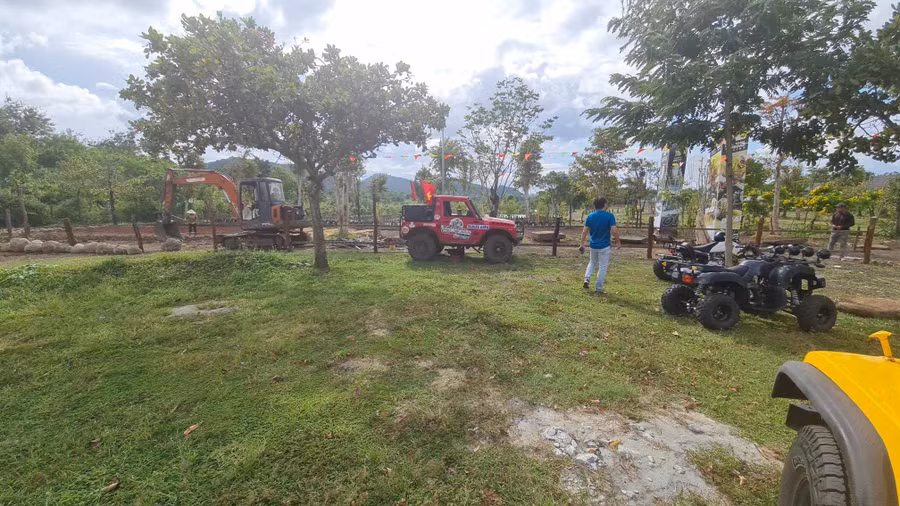 Dịch vụ đua xe địa hình ở Đoàn Thành House vẫn đang kinh doanh