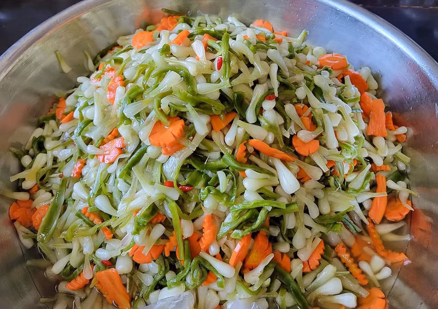 Dưa kiệu ngày Tết. Ảnh: Nguyên Võ