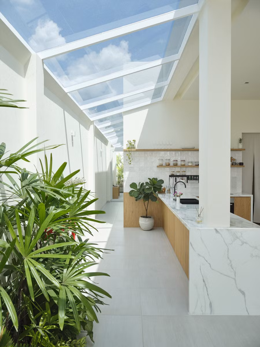 Giếng trời sẽ giúp ngôi nhà lấy ánh sáng tự nhiên. Ảnh: MM Home