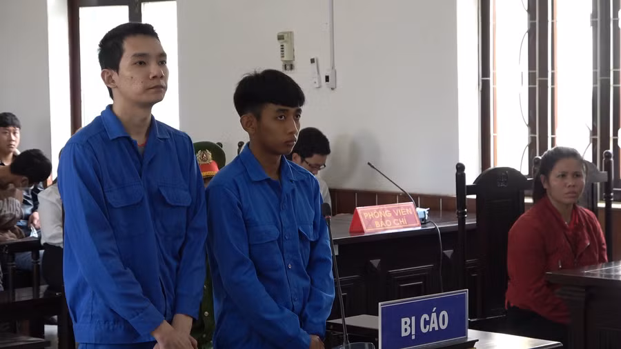 Các bị cáo tại phiên tòa. Ảnh: VL