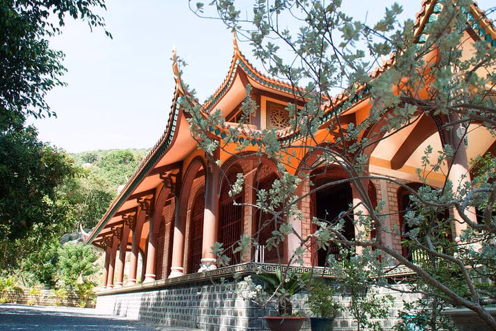 Thiền viện Trúc Lâm Chân Nguyên.