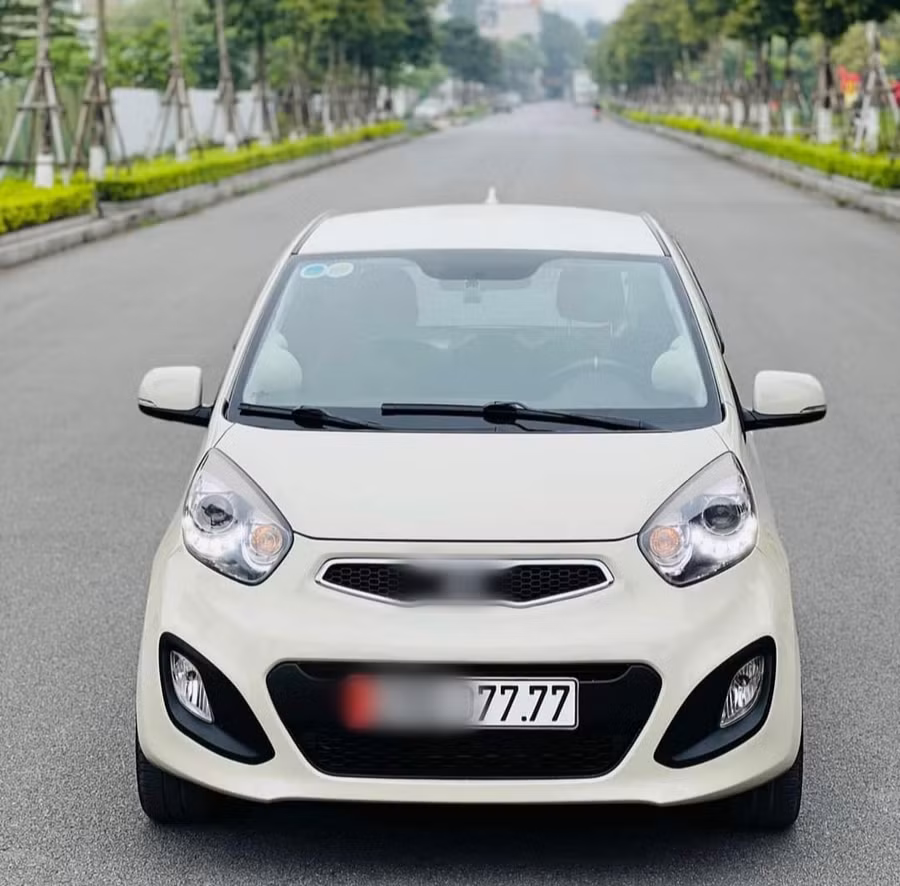 Nhộn nhịp rao bán biển số xe đẹp với giá “đắt đỏ” trên mạng xã hội. Ảnh: Nhân vật cung cấp
