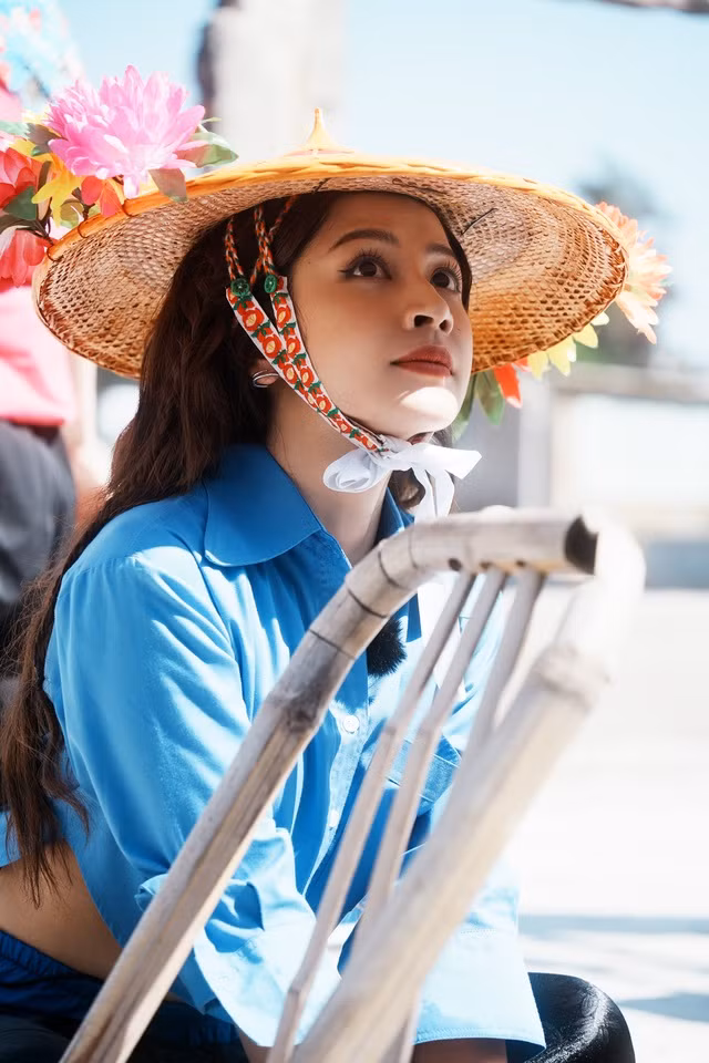 Chi Pu dự định hoạt động song song ở Việt Nam và Trung Quốc. Ảnh: NVCC
