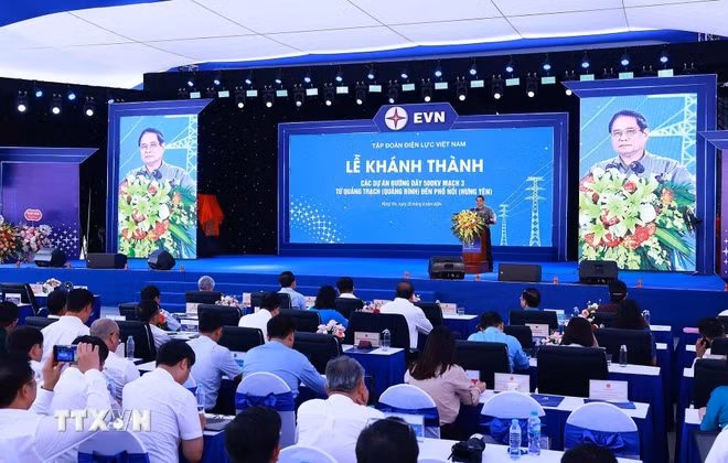 Thủ tướng Phạm Minh Chính phát biểu tại Lễ khánh thành các dự án đường dây 500kV mạch 3 ở điểm cầu chính Phố Nối (Hưng Yên). (Ảnh: Dương Giang/TTXVN) Thủ tướng Phạm Minh Chính phát biểu tại Lễ khánh thành các dự án đường dây 500kV mạch 3 ở điểm cầu chính Phố Nối (Hưng Yên). (Ảnh: Dương Giang/TTXVN)