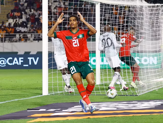 Amine Adli nuối tiếc một cơ hội ghi bàn bị bỏ qua
