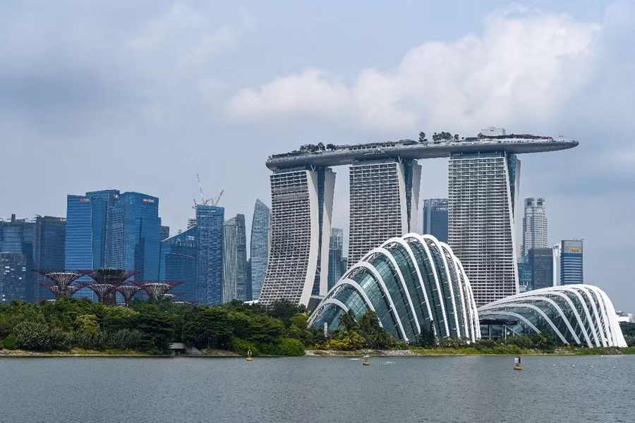 Khu nghỉ dưỡng Marina Bay Sands ở Singapore. (Ảnh: AFP/TTXVN) Khu nghỉ dưỡng Marina Bay Sands ở Singapore. (Ảnh: AFP/TTXVN)