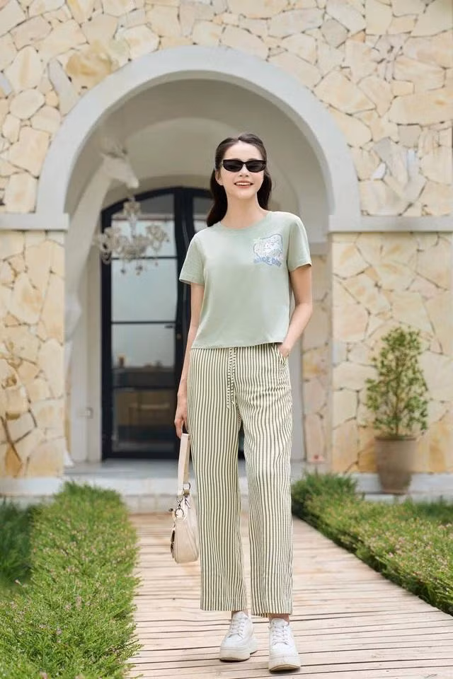 Màu xanh mint không chỉ là một lựa chọn thời trang mà còn là một sự lựa chọn thông minh và tinh tế để làm mới không gian sống và làm dịu đi cái nóng của mùa hè