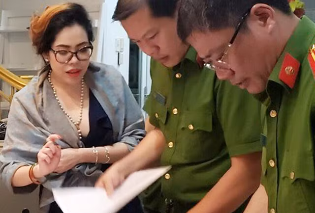 Bị can Phạm Thị Tuyết Nhung tại thời điểm bị bắt. Ảnh: CTV