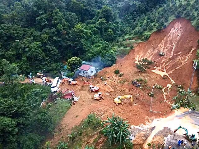 Vụ sạt lở đèo Bảo Lộc cuối tháng 7 khiến 4 người tử vong. Ảnh: CTV