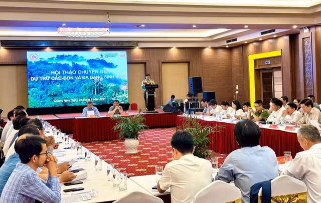 Quang cảnh buổi hội thảo. Quang cảnh buổi hội thảo.