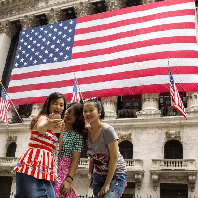 Khách Trung Quốc đến Mỹ sụt giảm kéo dài từ trước đại dịch. REUTERS