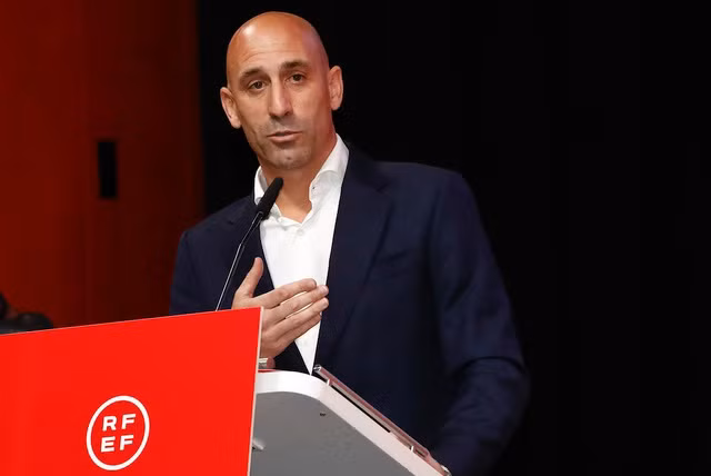 Chủ tịch Liên đoàn Bóng đá Tây Ban Nha Luis Rubiales vừa từ chức do liên quan đến vụ cưỡng hôn. Ảnh: AFP