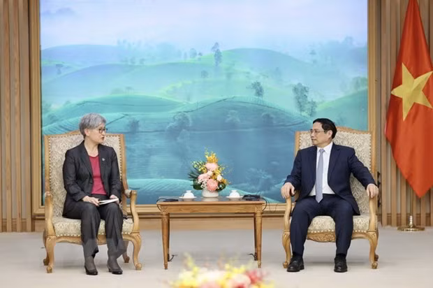 Thủ tướng Phạm Minh Chính tiếp Bộ trưởng Ngoại giao Australia Penny Wong. (Ảnh: Dương Giang/TTXVN)