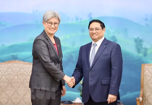 Thủ tướng Phạm Minh Chính và Bộ trưởng Ngoại giao Australia Penny Wong. (Ảnh: Dương Giang/TTXVN)