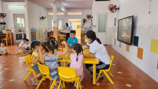 Trẻ mắc bệnh hoặc nghi mắc bệnh sởi phải nghỉ học và cách ly y tế 7 ngày kể từ ngày phát ban.