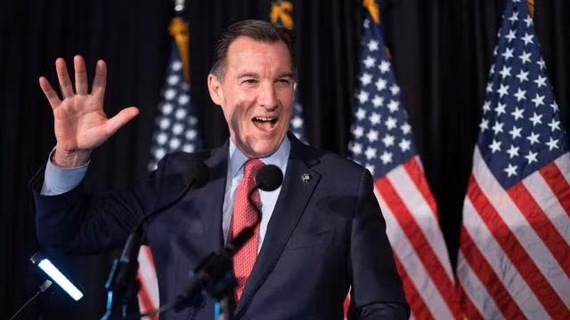 Ông Tom Suozzi giành chiến thắng trong cuộc bầu cử đặc biệt tại New York. ẢNH: REUTERS