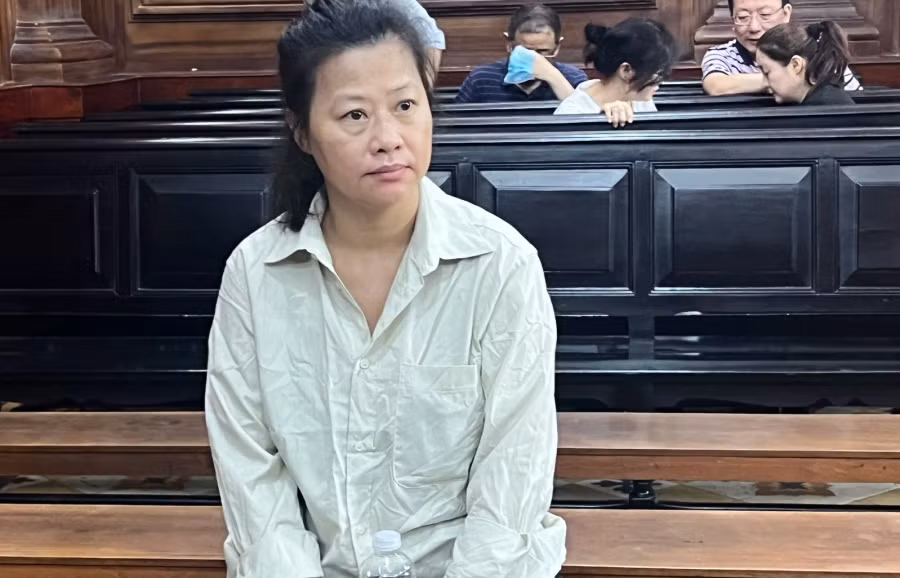 Bị cáo Trương Thị Kim Soan lãnh 18 năm tù. Ảnh: P.T Bị cáo Trương Thị Kim Soan lãnh 18 năm tù. Ảnh: P.T